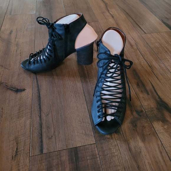 Jeffrey Campbell Covet Black‎ Gray Lace-Up Block Heel Sandals - Picture 3 of 6